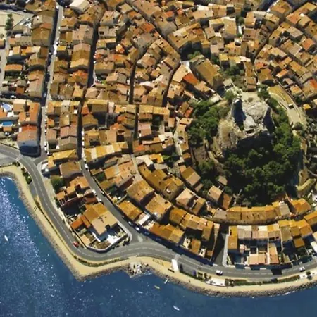 Casa de Férias Maison Au Coeur Du Village De Gruissan
