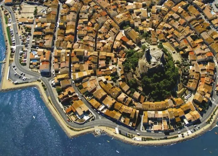 Nyaraló Maison Au Coeur Du Village De Gruissan